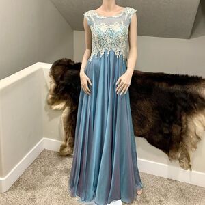 Embroidered Lace Beaded Tencel Chiffon Gown With Shawl